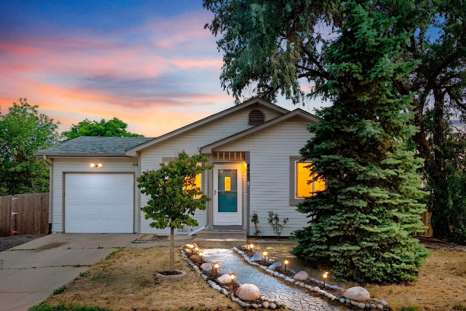Aurora House: 4485 S Pagosa Circle