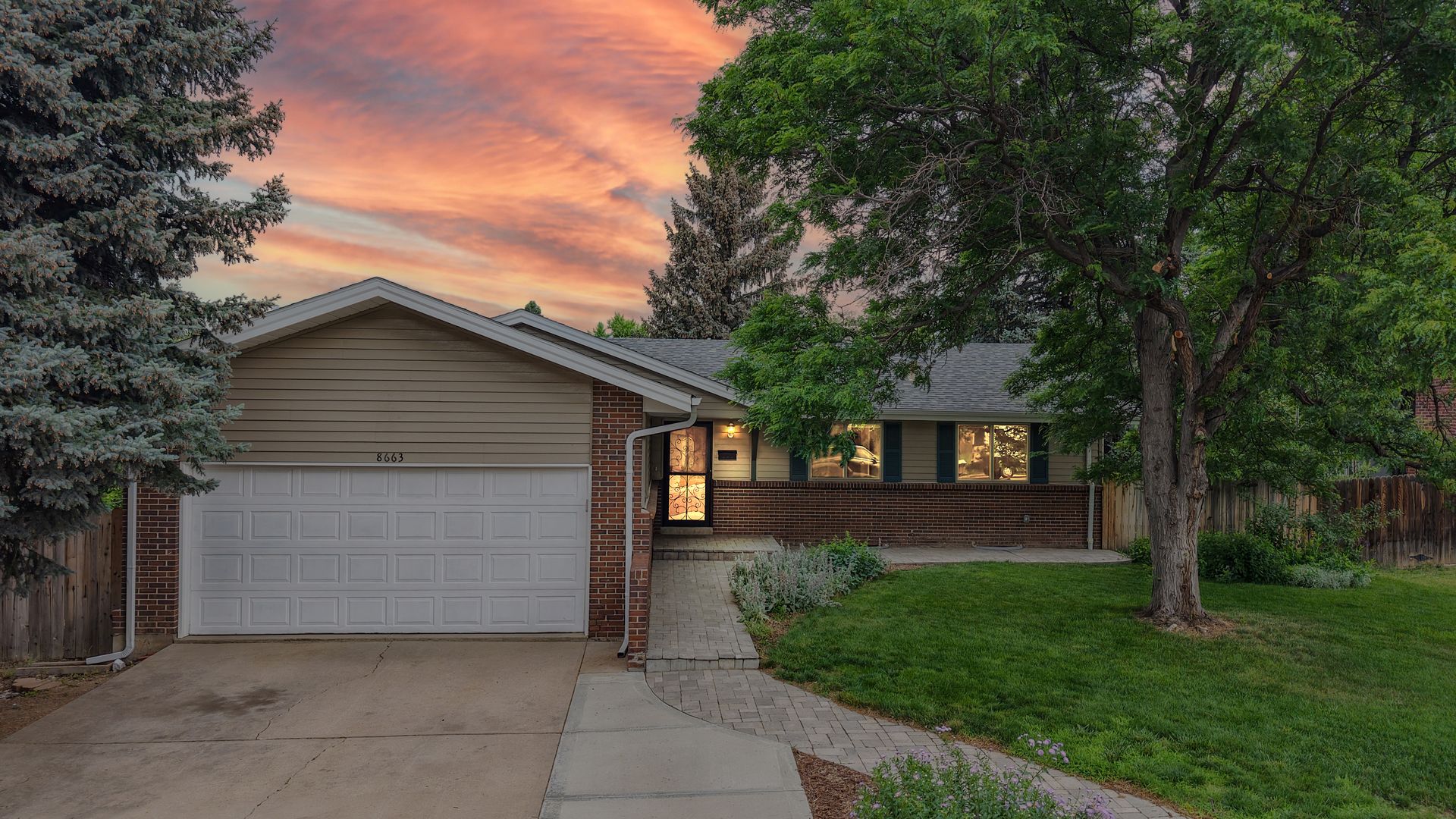 Centennial House: 8663 E Davies Ave