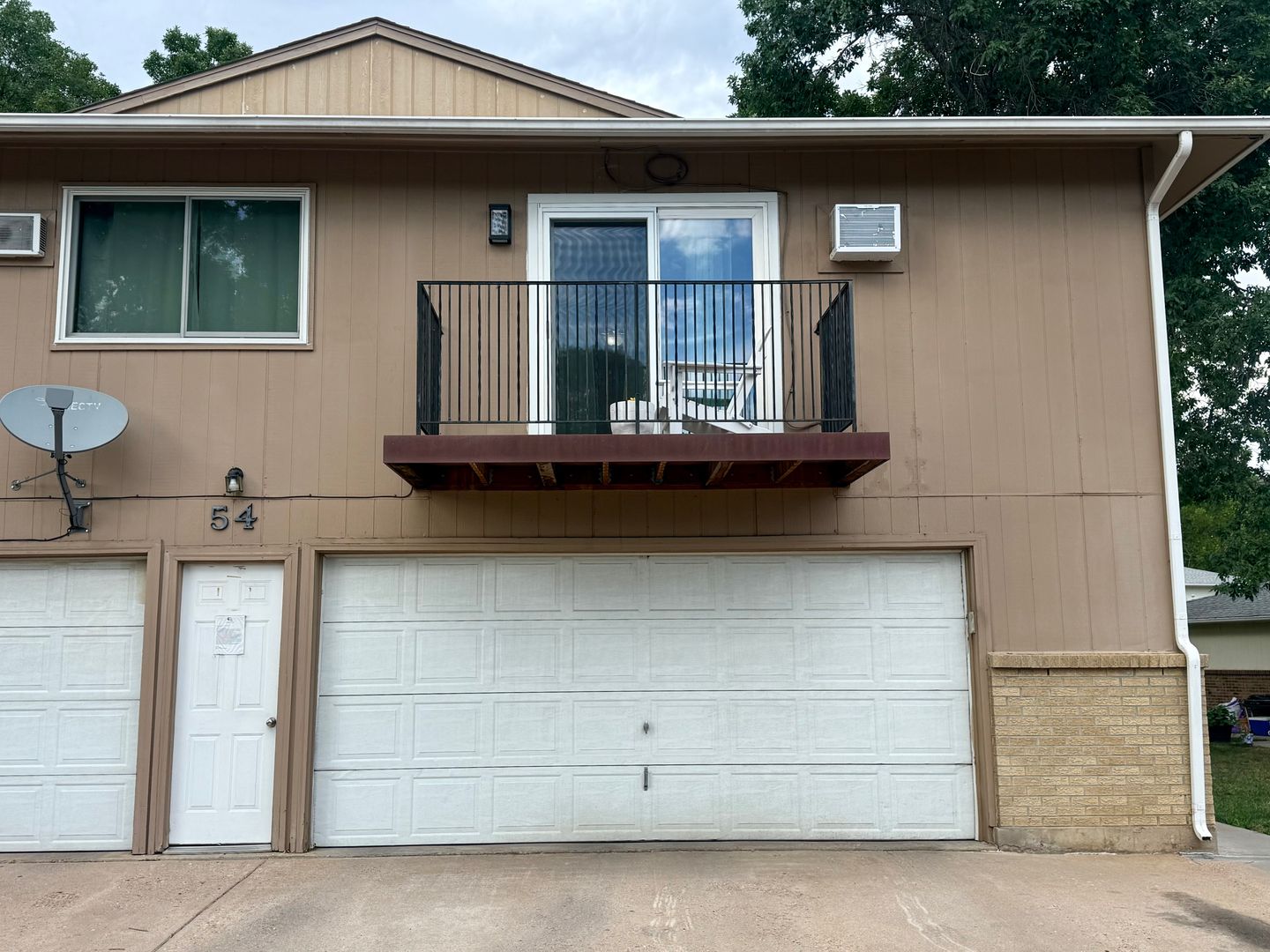 Lakewood House: 7309 W Hampden Ave