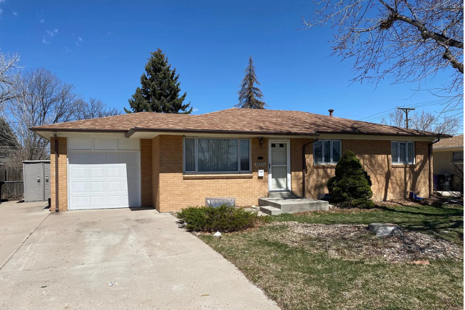 Englewood House: 3025 W Saratoga Avenue