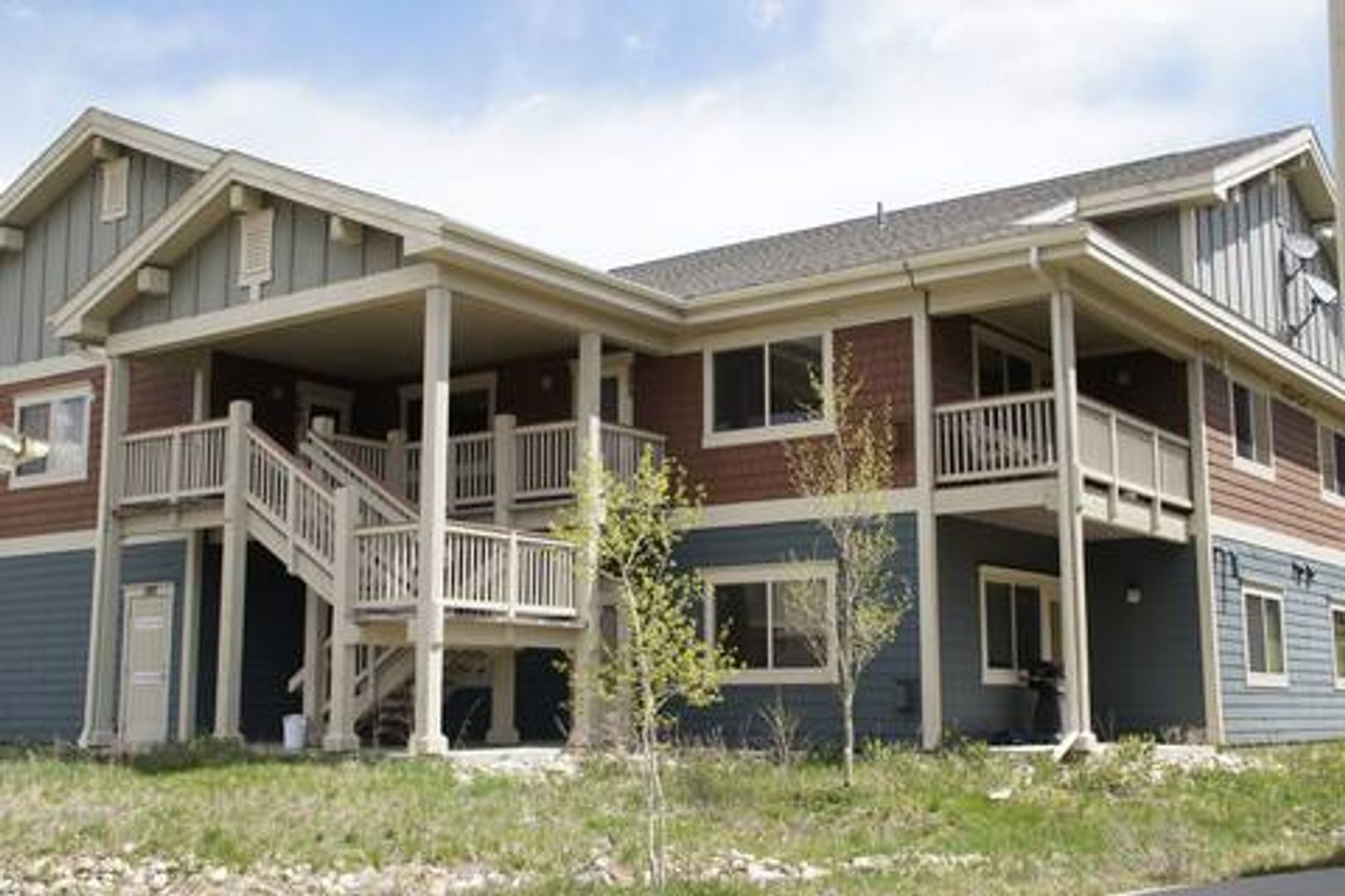 Fraser House: 160 Sterling Loop
