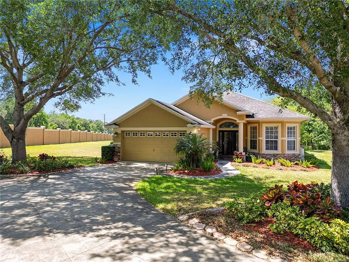 Lakeland House: 1167 Stoney Creek Blvd