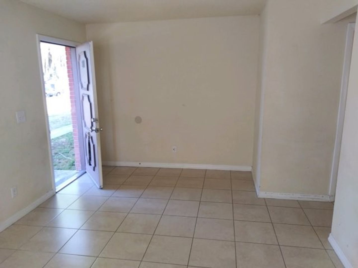 Auburndale House: 201 Century Blvd