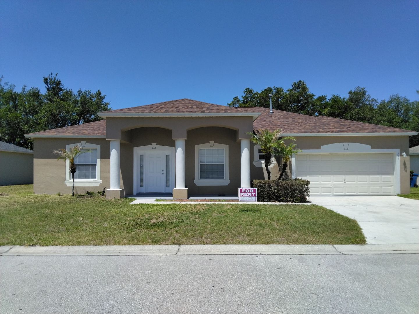 Winter Haven House: 554 Reddicks Cir