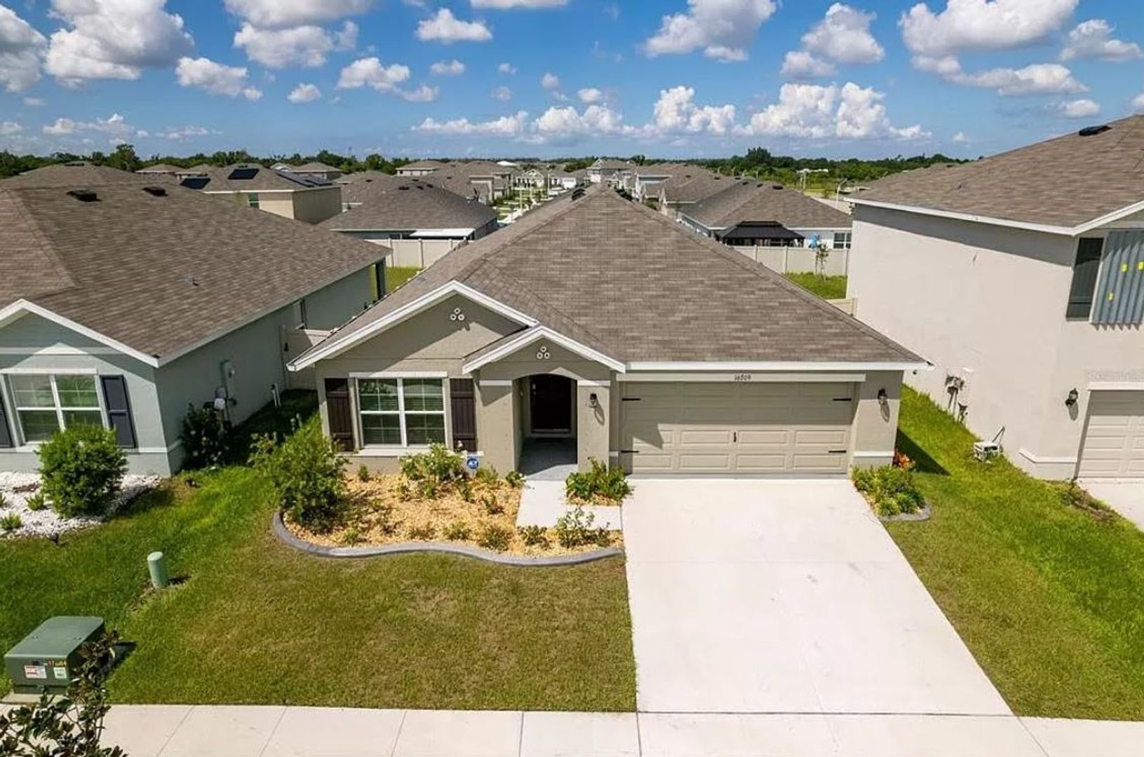 Wimauma House: 16709 Parker River St