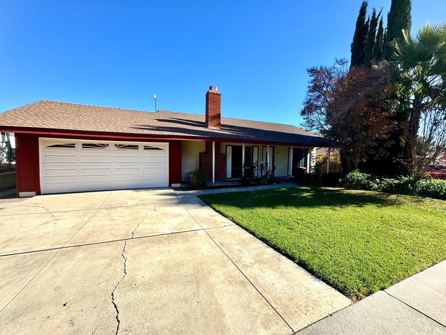 Chino Hills House: 15041 Beechwood Ln