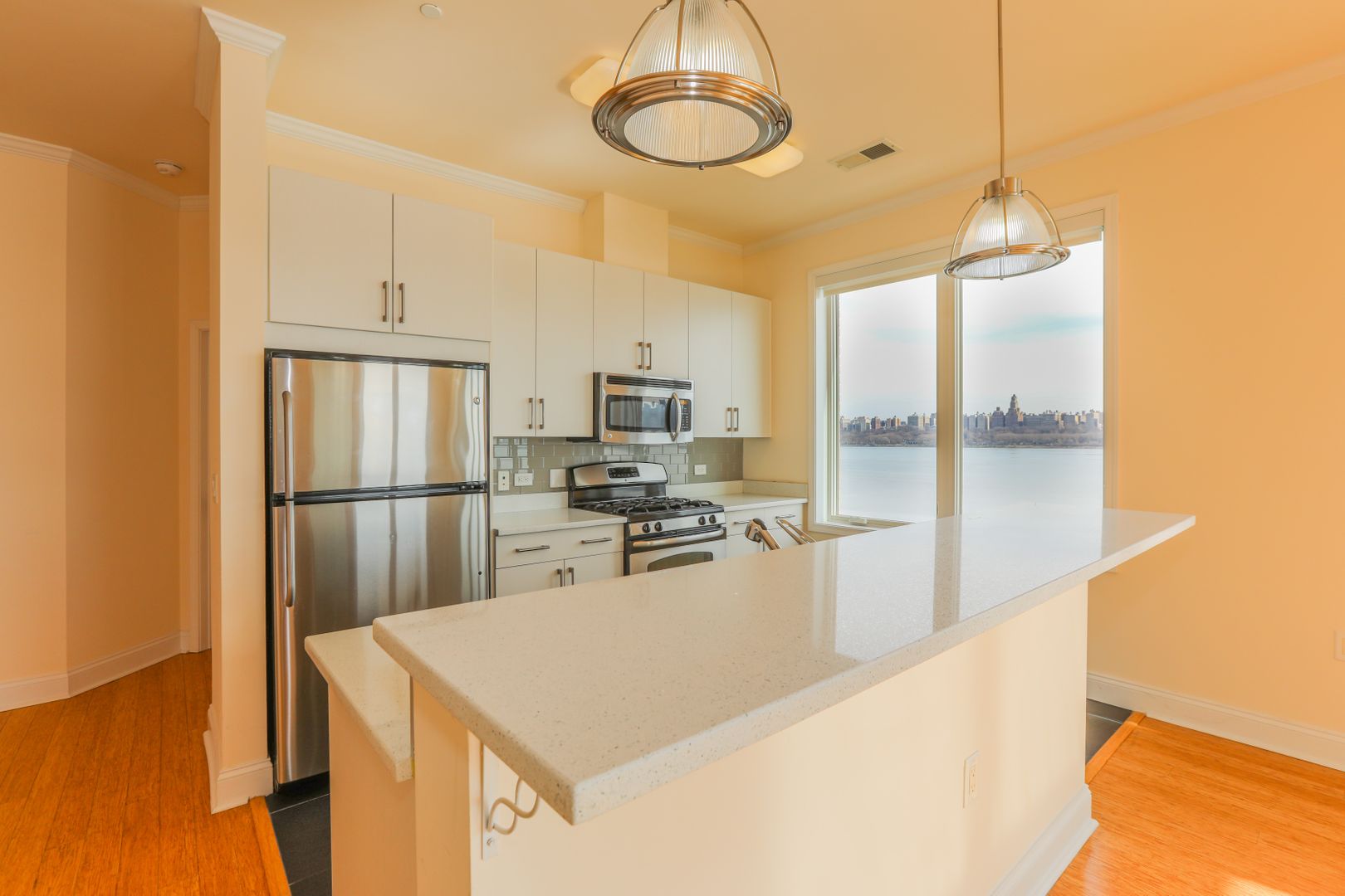 Edgewater Apartment: 5 Main Street