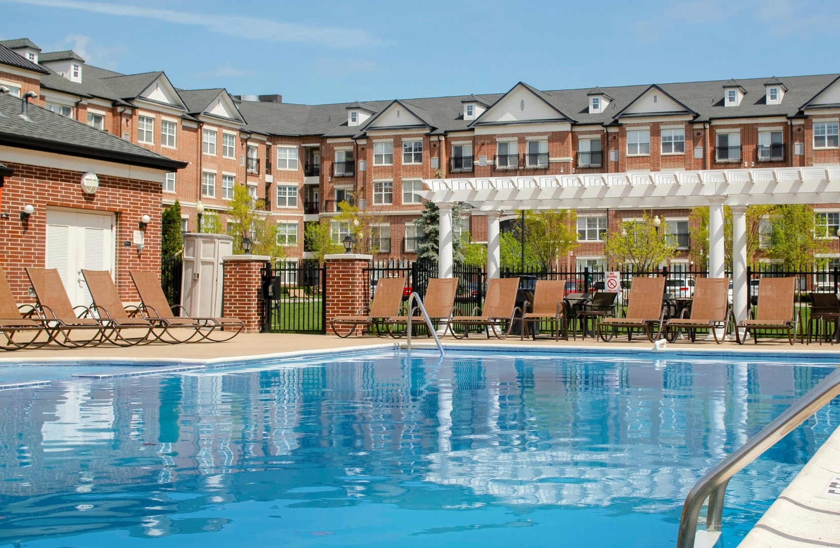 Englewood Apartment: 78 Brownstone Way