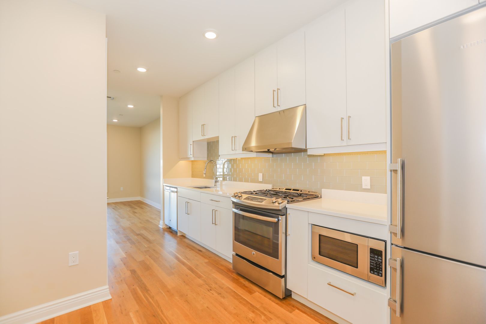 Edgewater Apartment: 8 Main Street