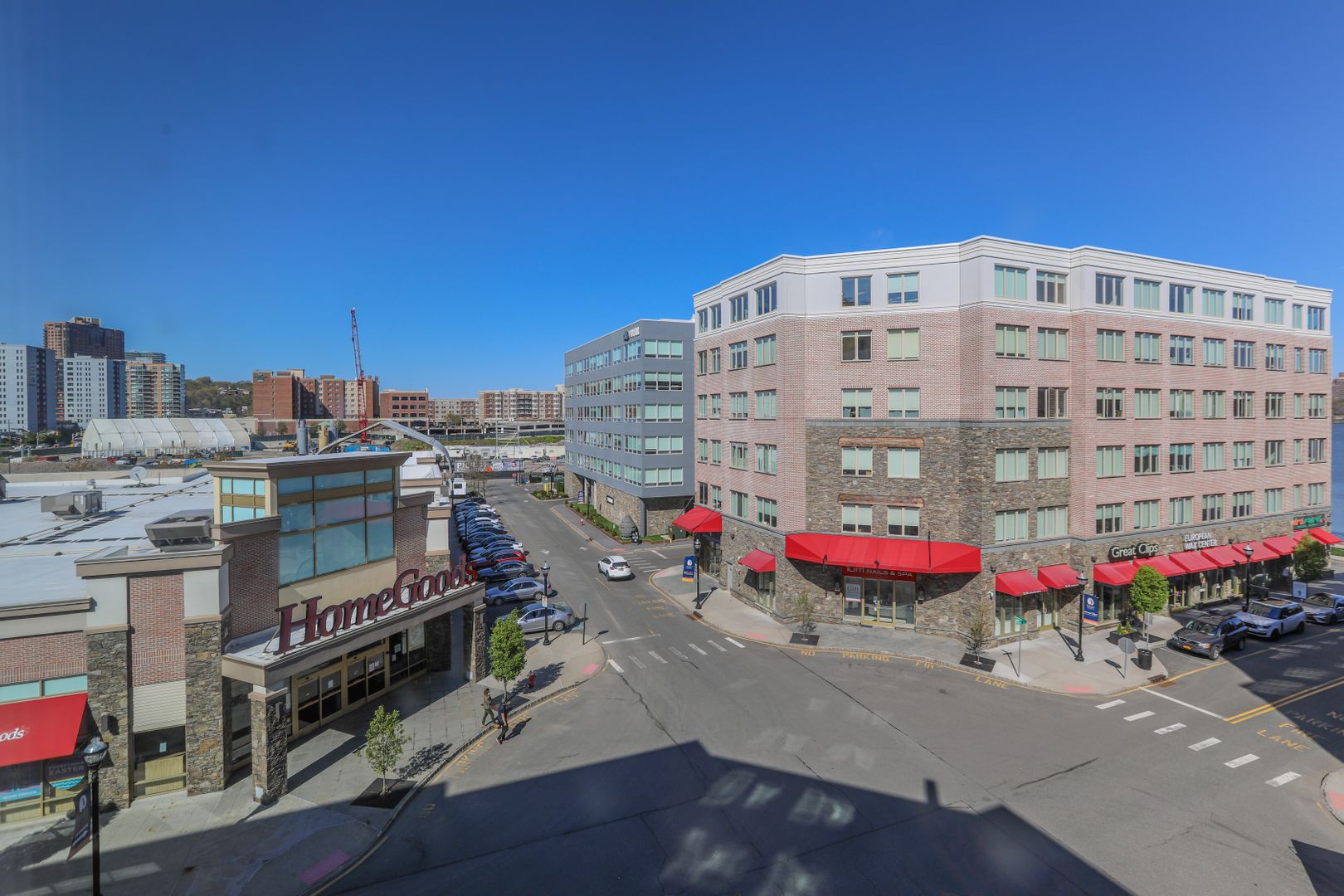 Edgewater Apartment: 2 Main Street