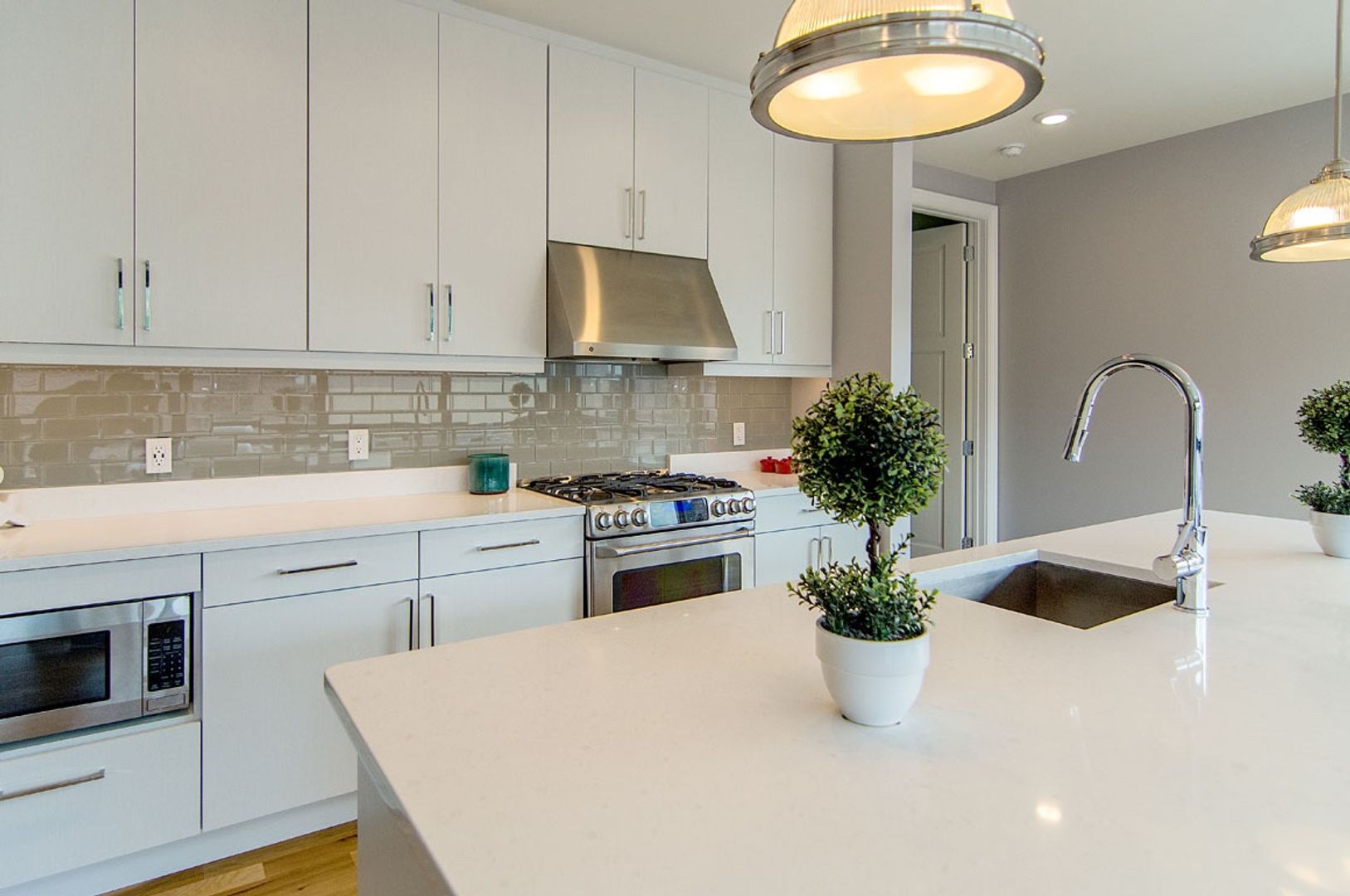 Edgewater Apartment: 11 Main Street