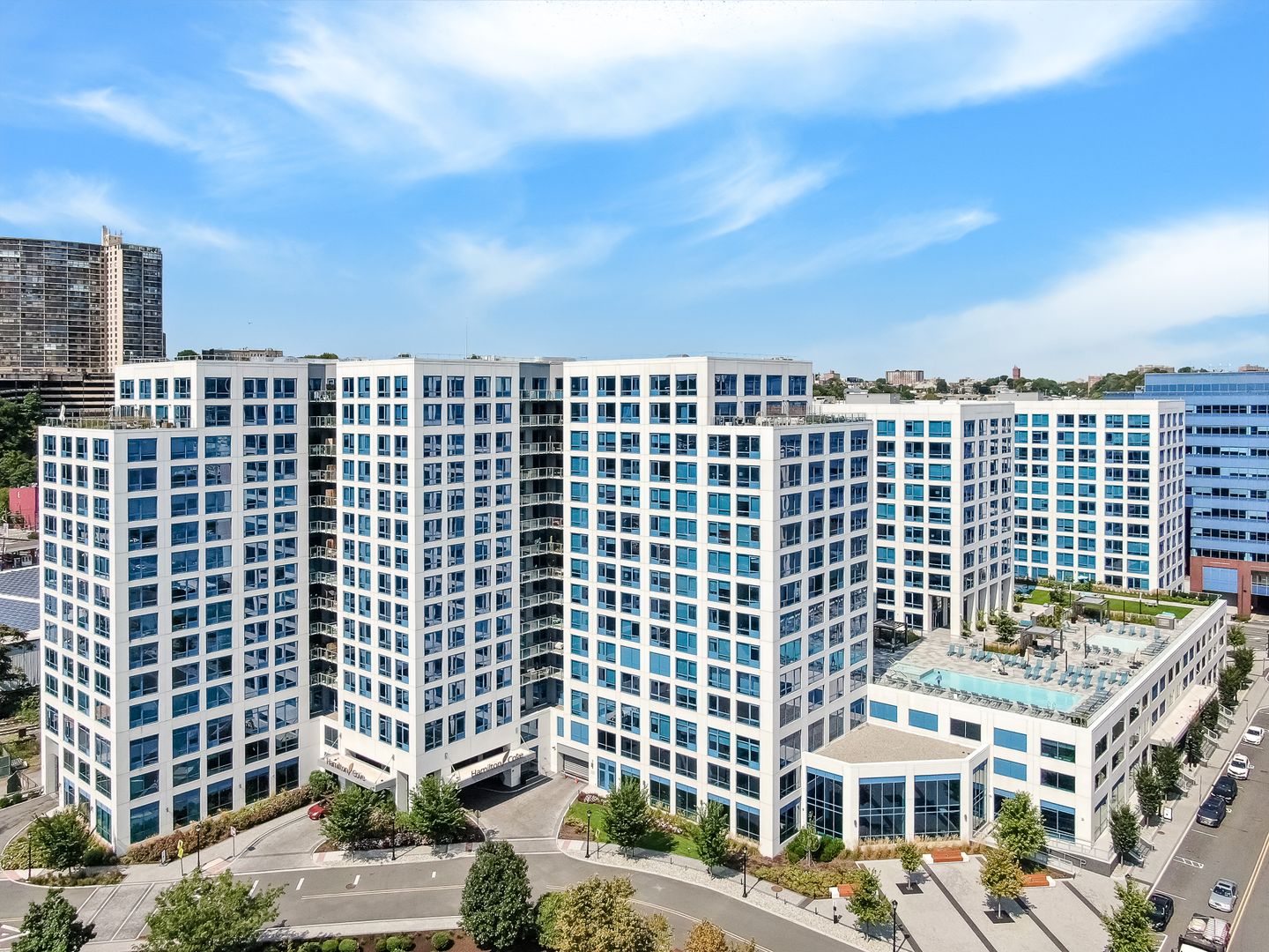 Weehawken Apartment: 801 Harbor Blvd