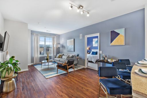 Large Studio - *Low Price