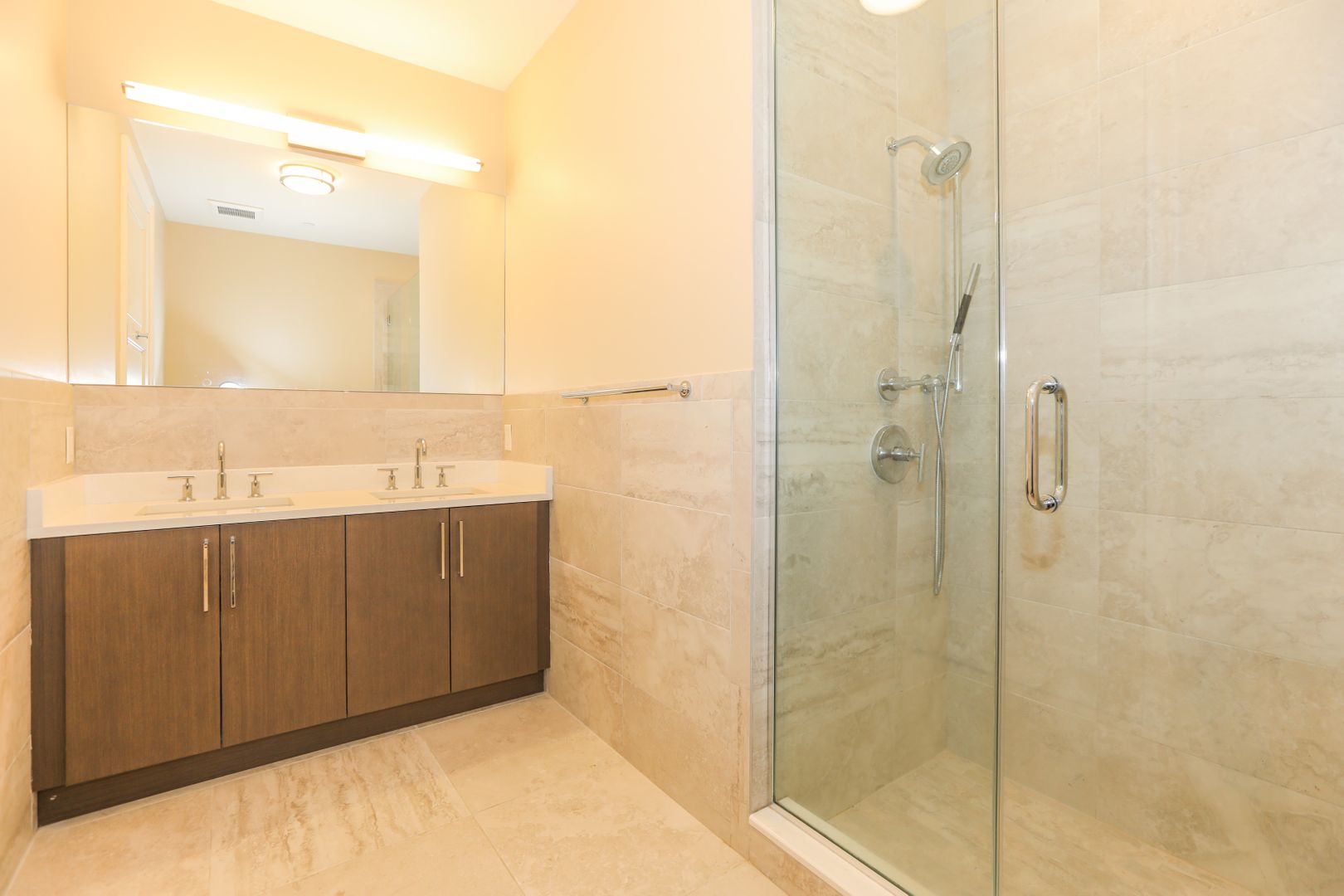 Secaucus Apartment: 4050 Riverside Station Blvd