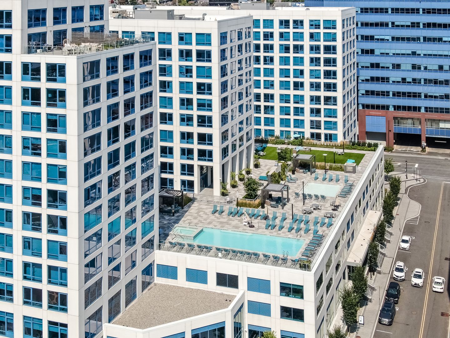 Weehawken Apartment: 801 Harbor Blvd