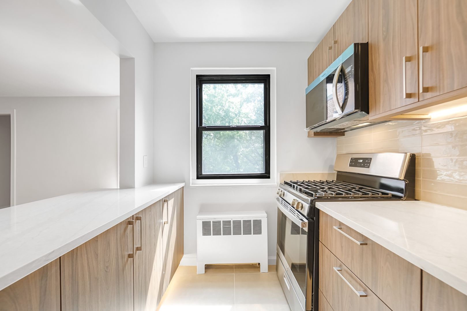 Fort Lee Apartment: 2329 Hudson Terrace