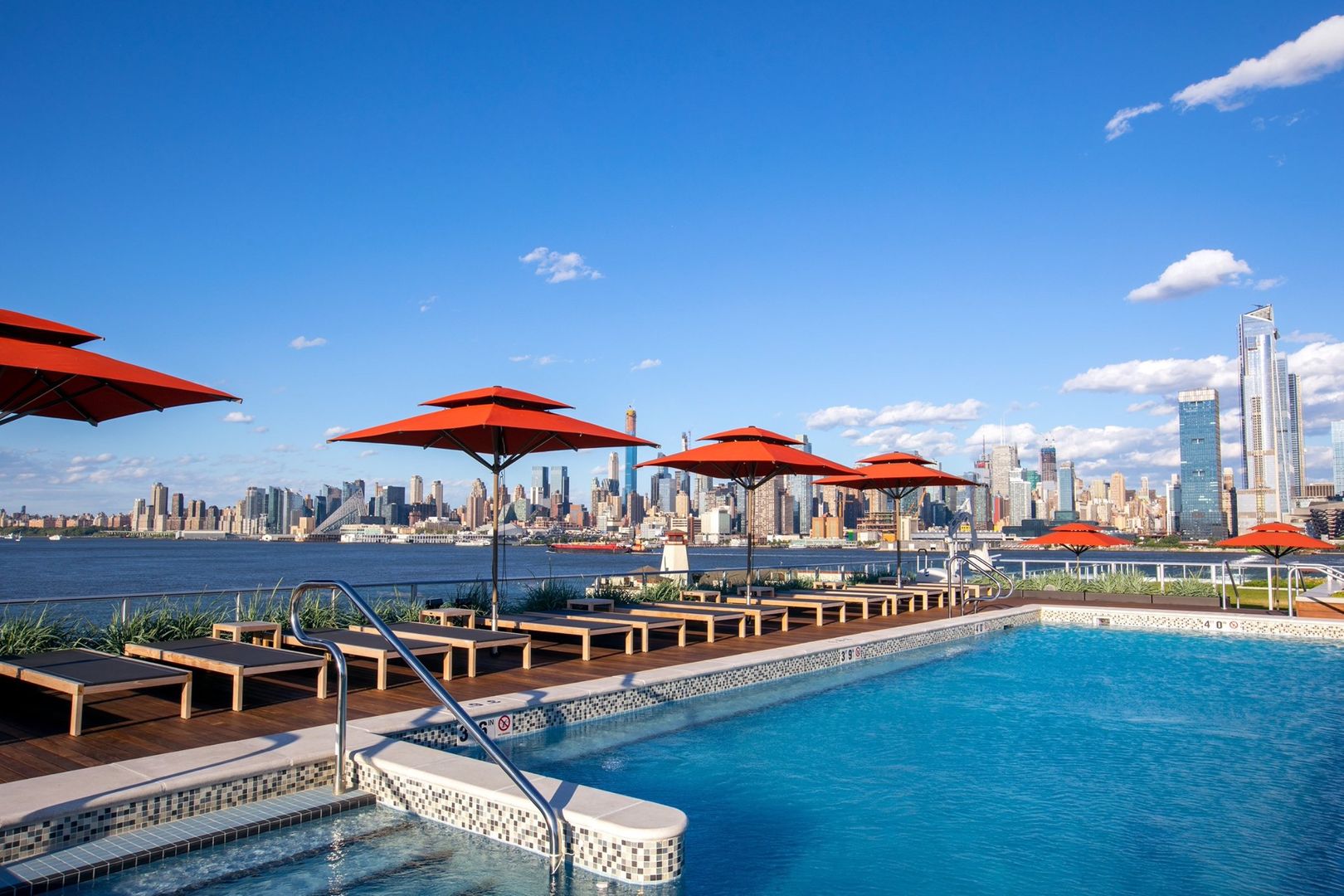 Weehawken Apartment: 1501 Harbor Blvd