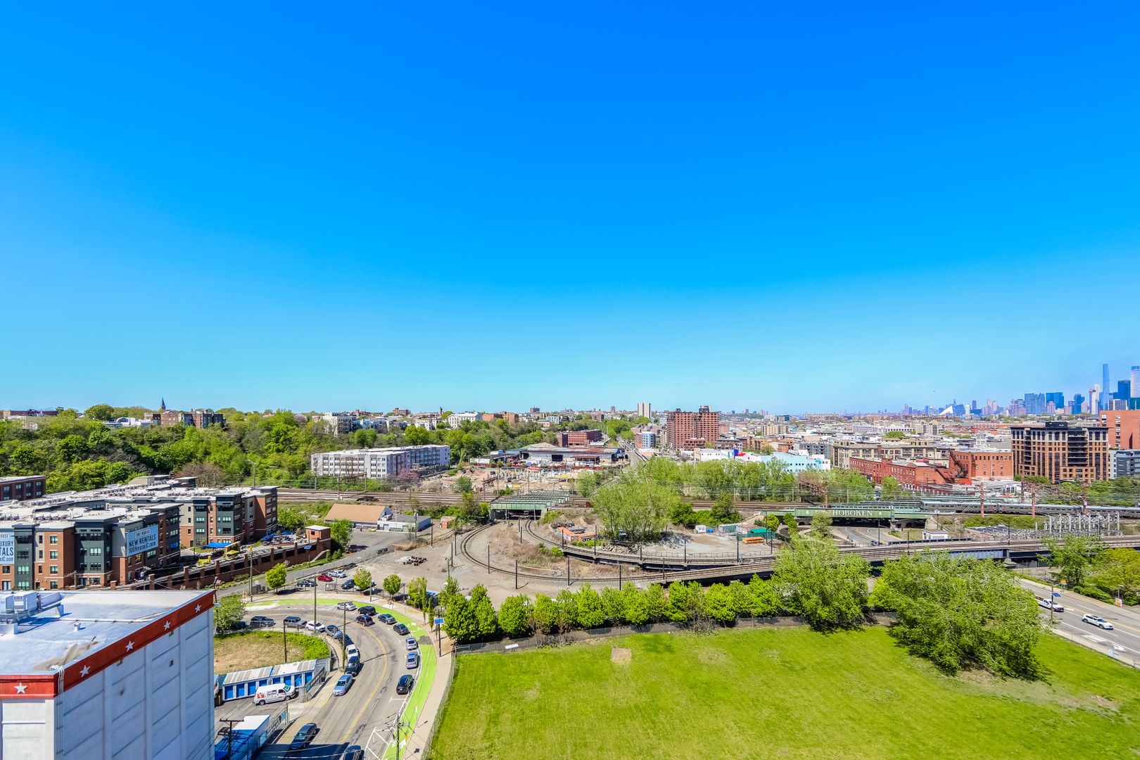 Jersey City Apartment: 299 Coles St