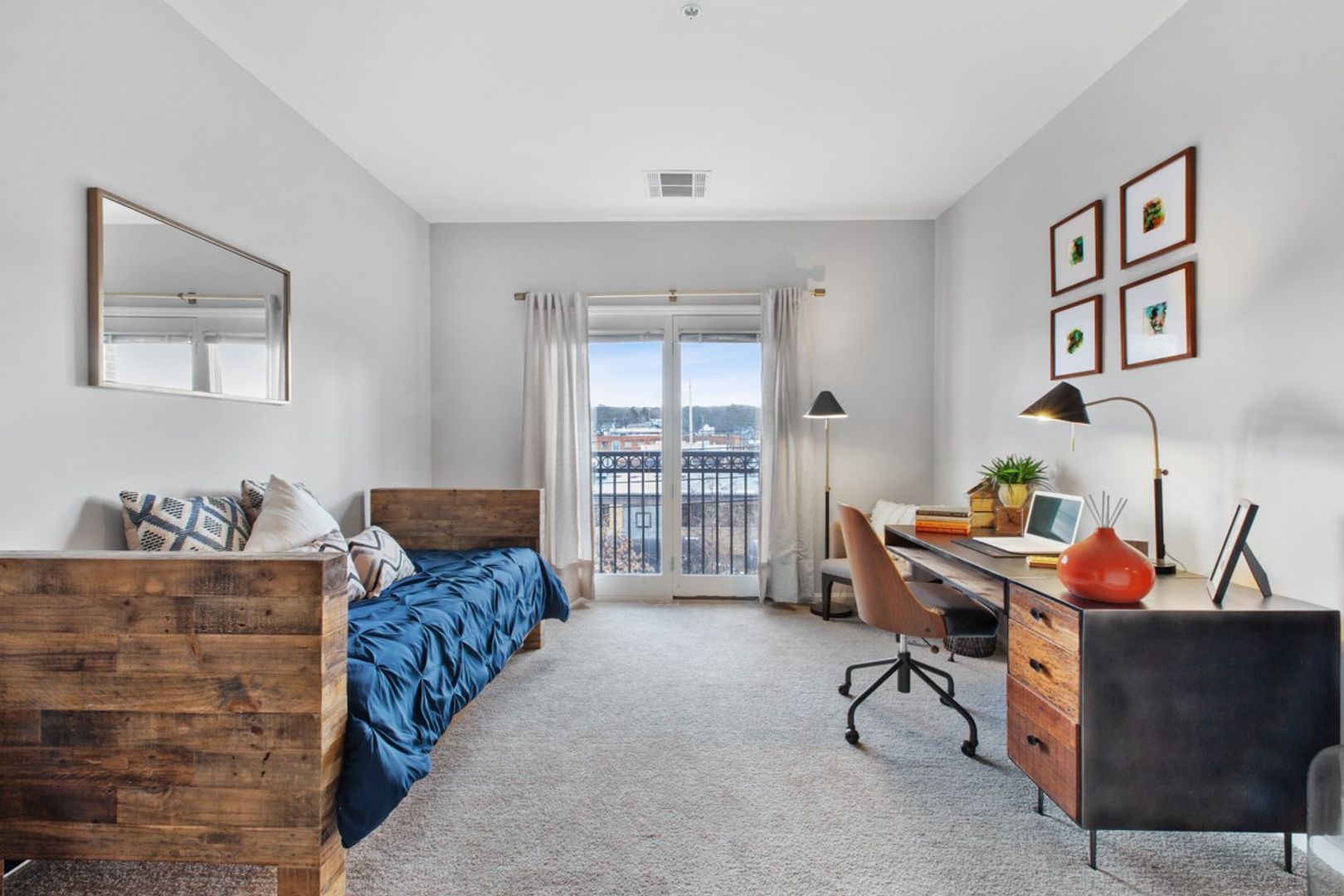 Englewood Apartment: 78 Brownstone Way