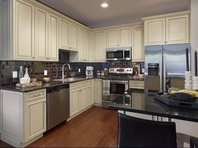 Edgewater Apartment: 310 Old River Road