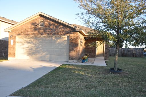 3 Bedroom 2 Bath in Cantarra – photo 1