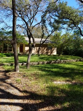3 bedroom, 2 bath home in Summit Oaks Subdivision – photo 1