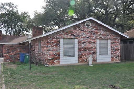 Great 2 Bedroom 1 bath duplex in South Austin – photo 1