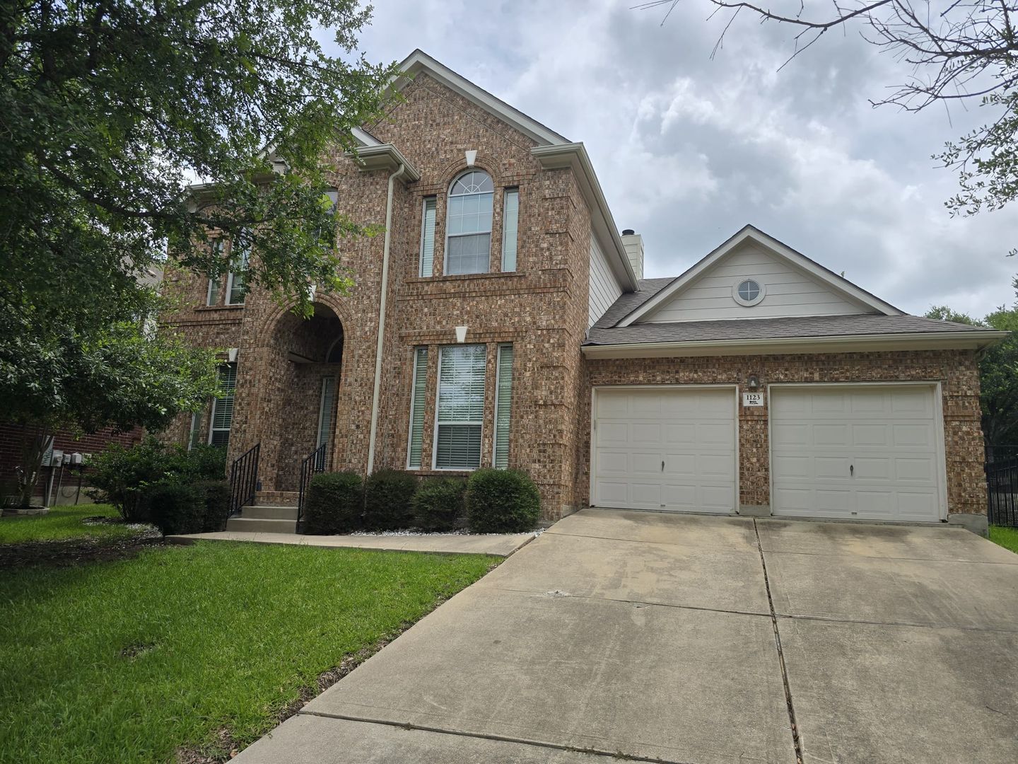 Round Rock House: 1123 Winding Creek Pl