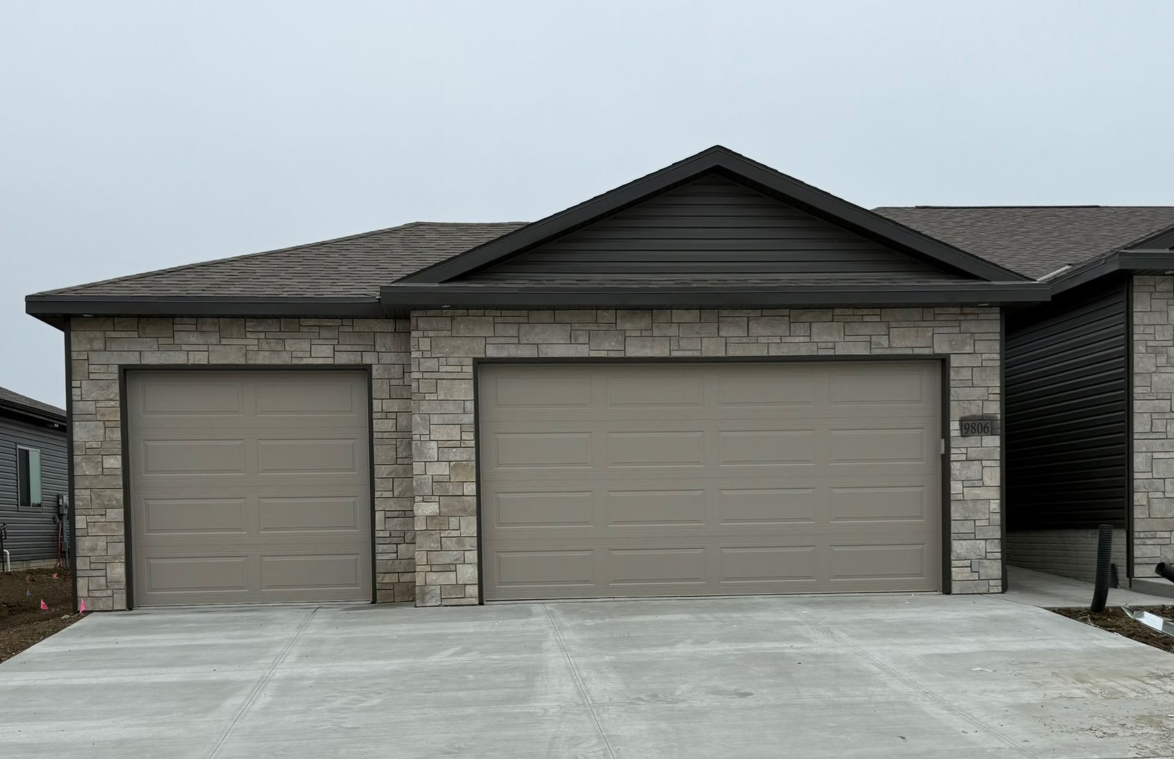 Lincoln Townhome: 1923 Battista Ave