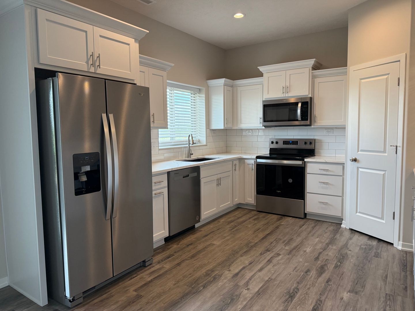 Waverly Townhome: 10716 N 194th Street