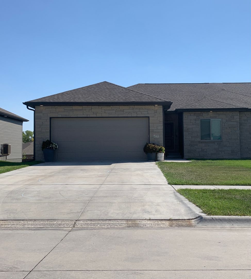 Lincoln Townhome: 3711 Broadbear Rd