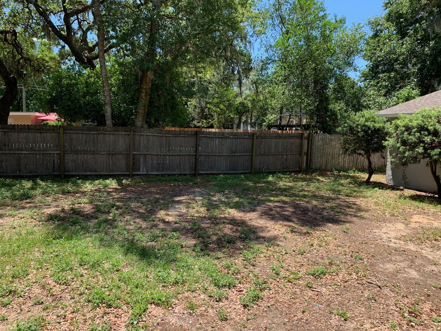 Eustis Apartment: 527 Hill Street