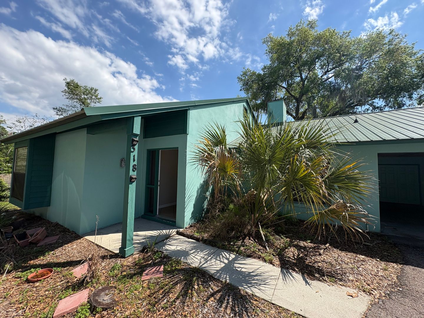 Mount Dora Apartment: 316 & 318 N Simpson St