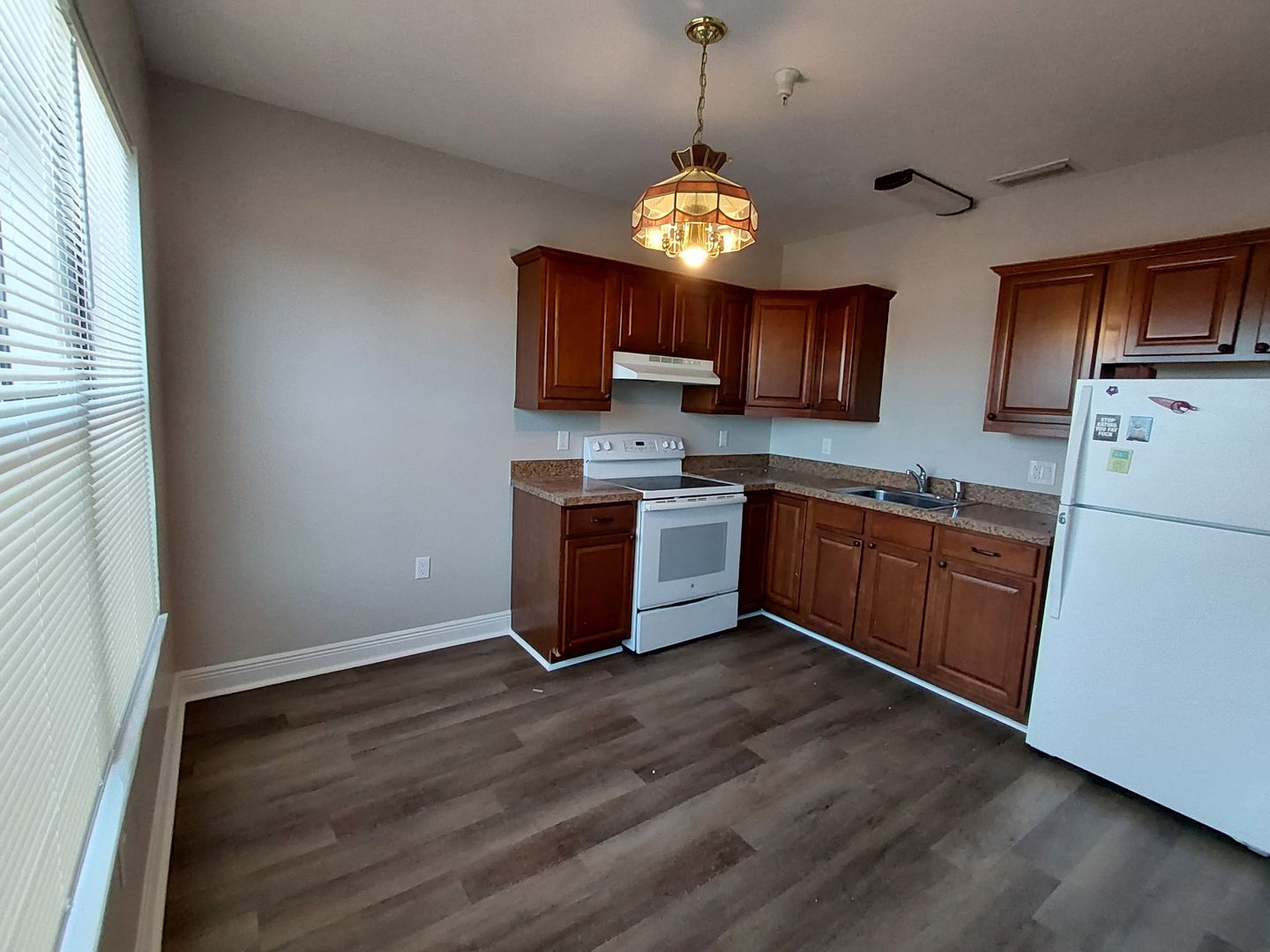 Umatilla Apartment: 80 N. Central Ave