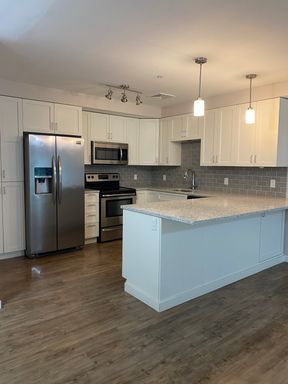 Gorgeous New Construction. 2 Bedroom, Heat and Hot Water Included