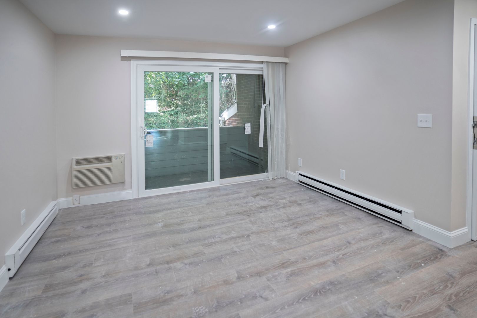 Quincy Apartment: 1020 Southern Artery