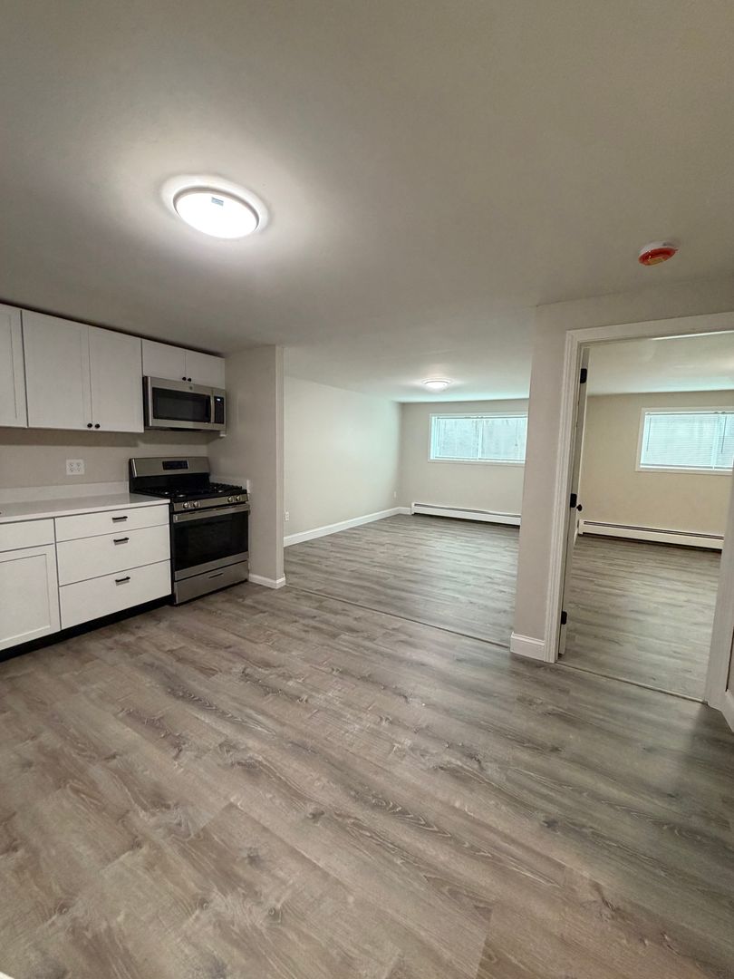 Lowell Apartment: 134-140-148 Willard Street