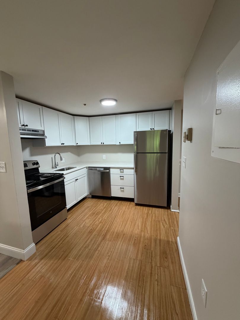 Derry Apartment: 26 South Main Street