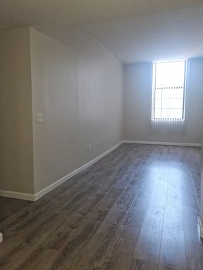 2 Weaver Street - 303 – photo 1