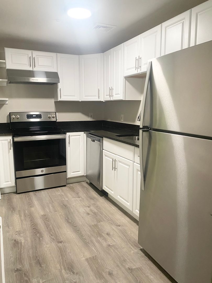 Fall River Apartment: 4000 North Main Street