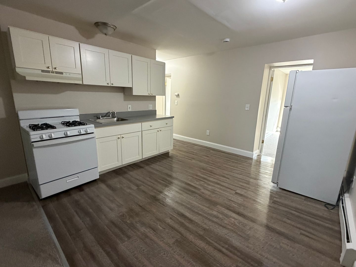 Fall River Apartment: 683-677-669-665-663-655 -631- 543 - 569 - 545 Middle Street