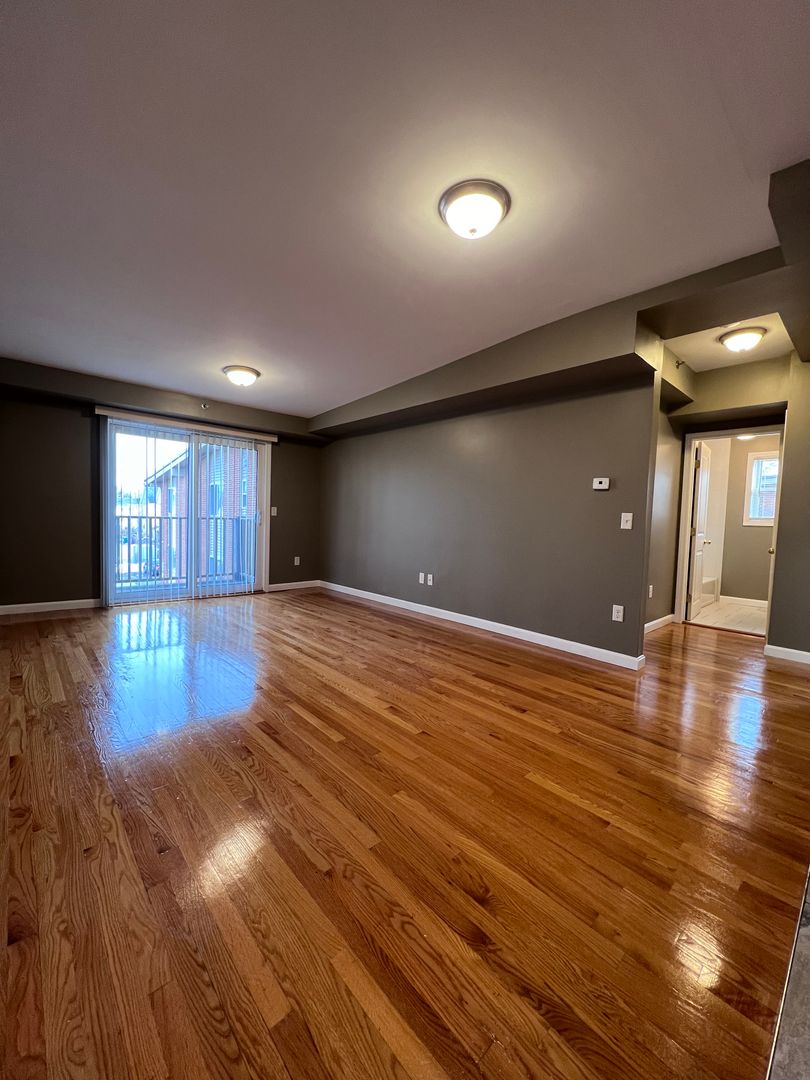 Lowell Apartment: 144 Stevens Street