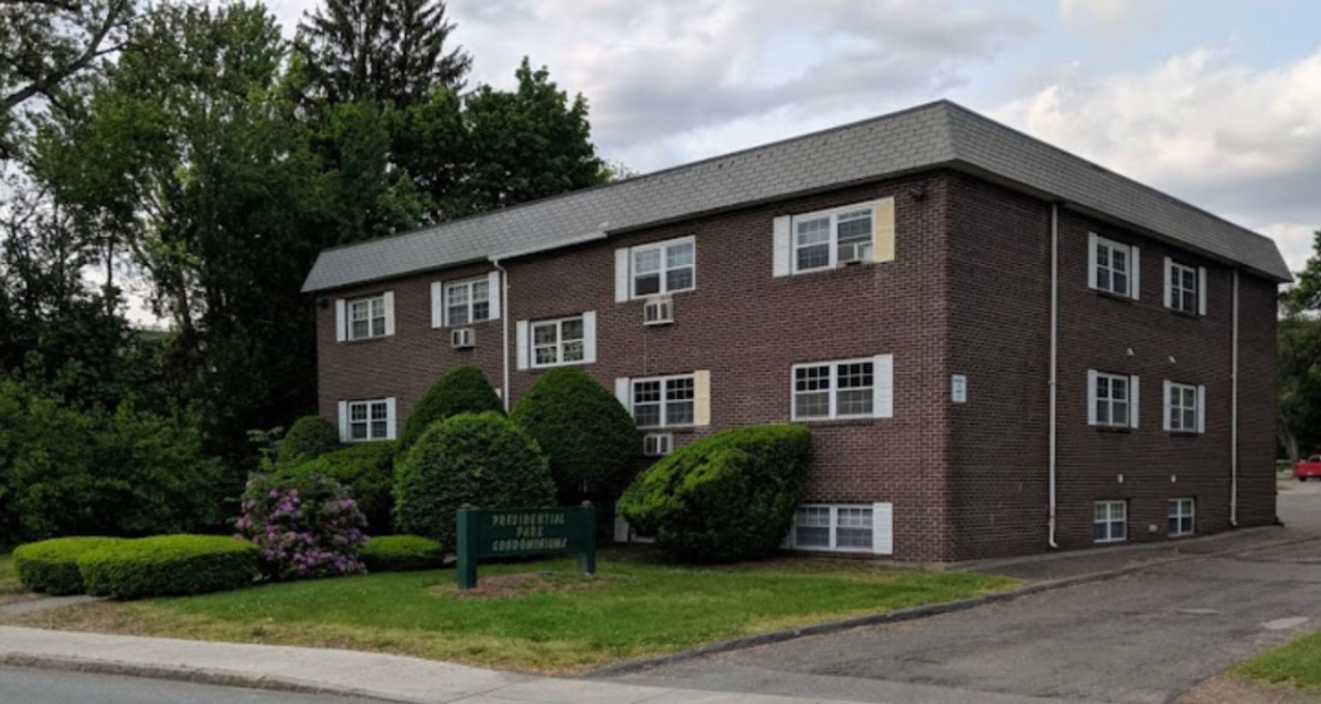 Presidential Park Condominiums