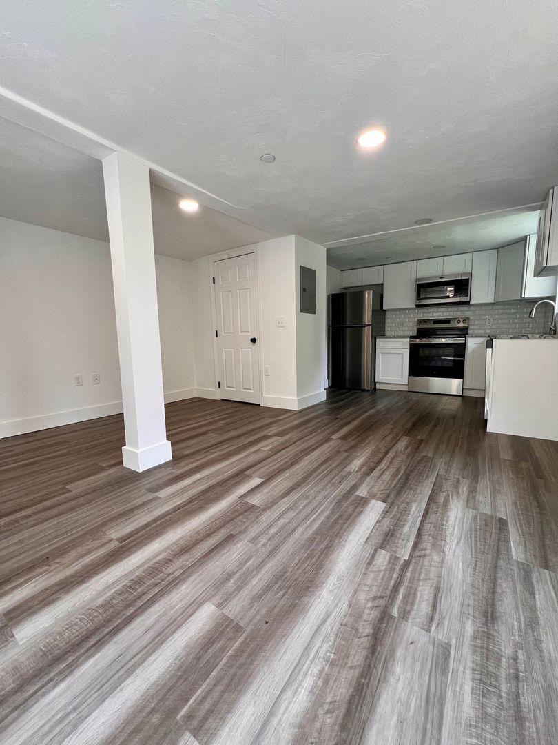 211 Main ST
