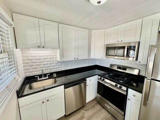 Fully renovated. 2Br apartment with Heat and Hot Water Included