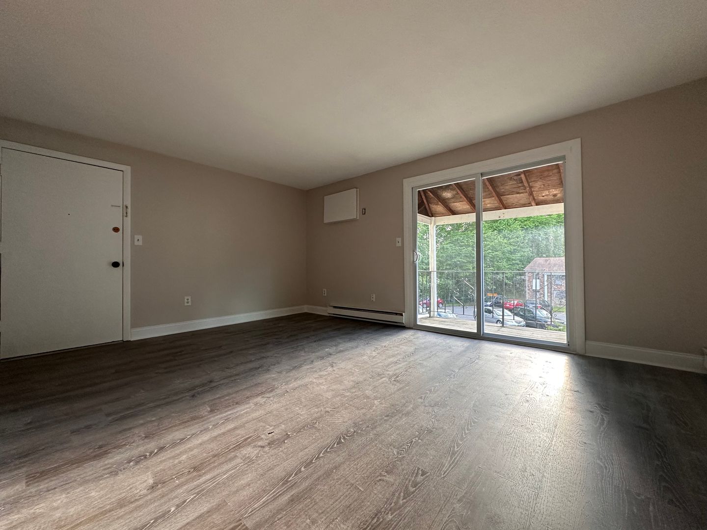 Clinton Apartment: 4 Gorham Avenue