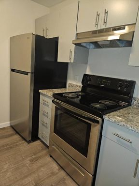 Border City Apartments 403 – photo 1