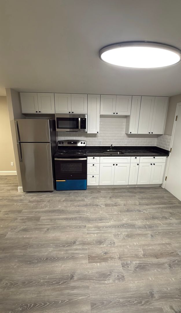 Gardner Apartment: 90 Ridgewood Lane