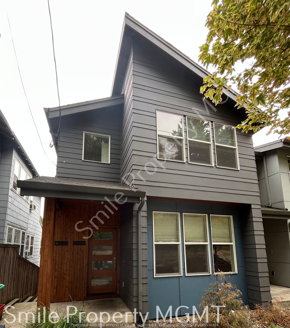 Portland Apartment: 2422 Southeast Morrison Street