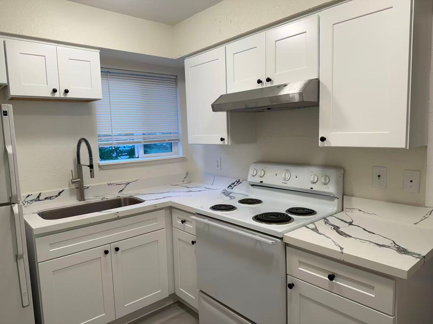 Portland Apartment: 3550 Southeast 130th Avenue